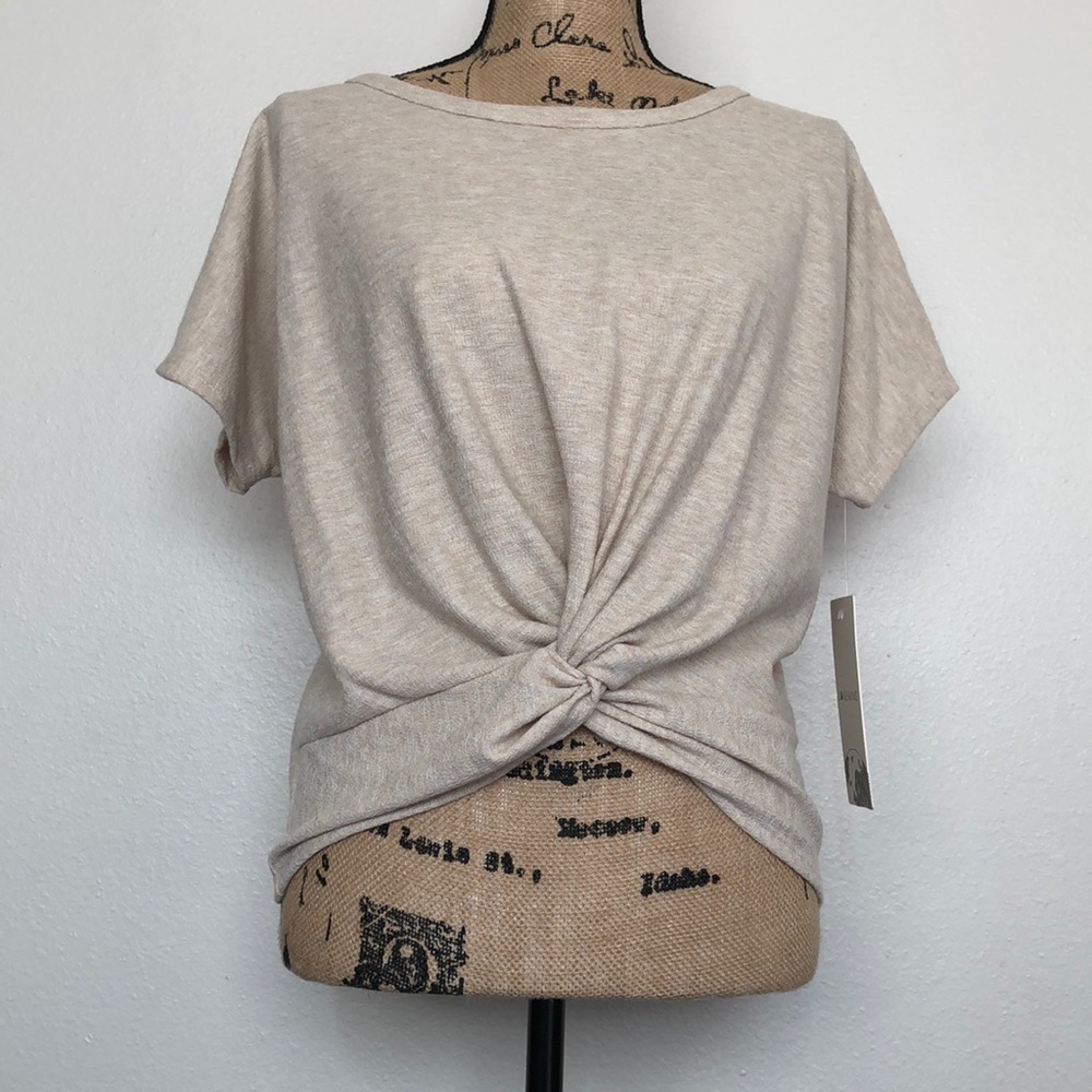 Love Wins Oat Hacci Crepe Twist Top